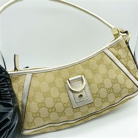 gucci baguette handbag